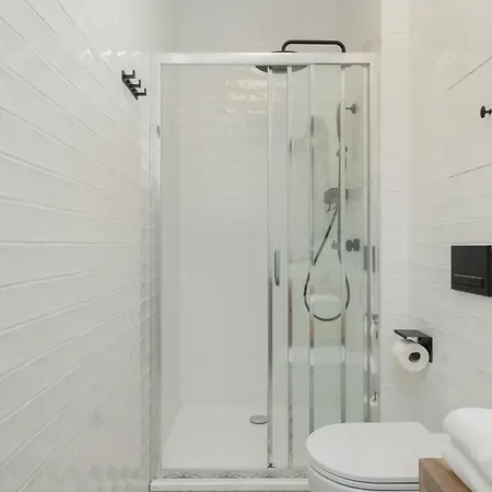 شقة Dietla One Bedroom With Air Conditioning & Balcony By Renters كراكوفيا