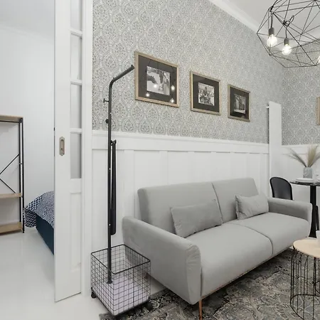 Dietla One Bedroom With Air Conditioning & Balcony By Renters Krakow