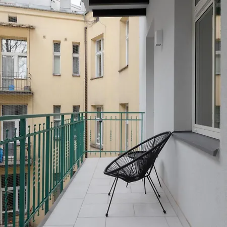Dietla One Bedroom With Air Conditioning & Balcony By Renters Apartment
