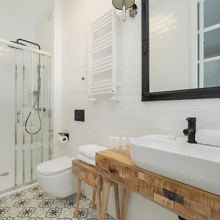 Apartment Dietla One Bedroom With Air Conditioning & Balcony By Renters *